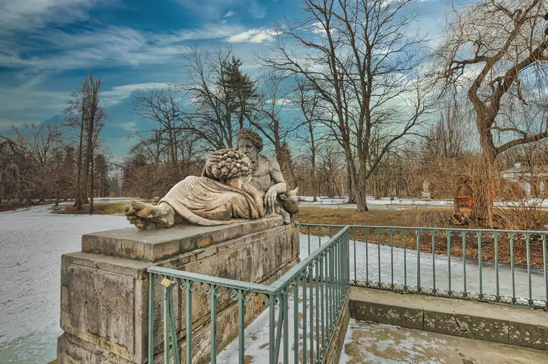 Reclining sculpture at the Palace on the Isle in Royal Baths Park